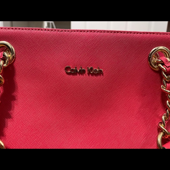 A coral Calvin Klein purse - Picture 3 of 6